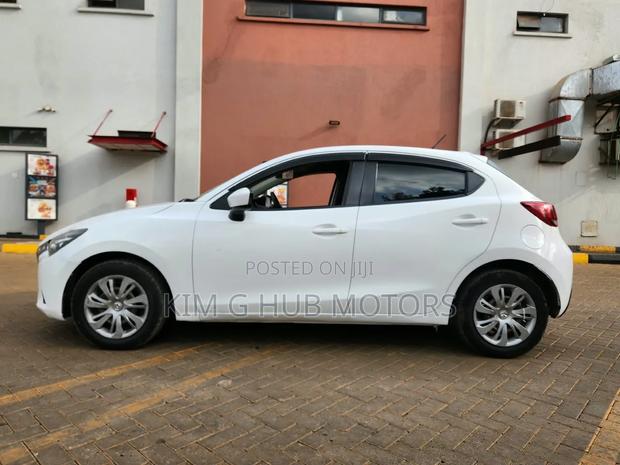 Mazda Demio 2016 Pearl