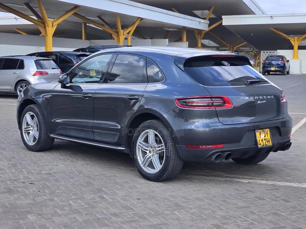 Porsche Macan 2018 Gray
