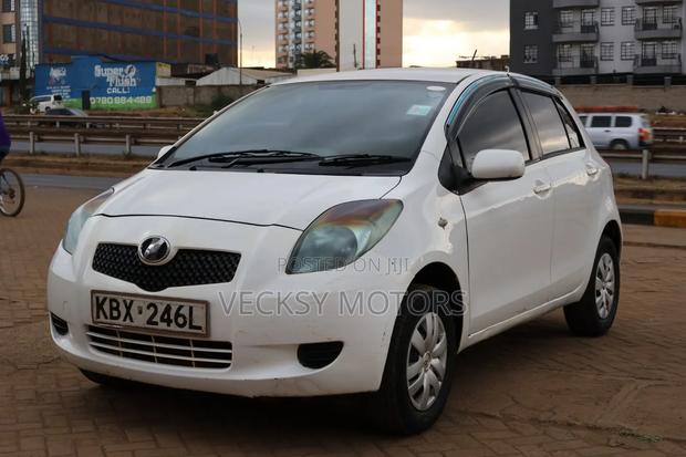 Toyota Vitz 2006 White