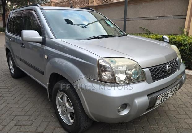 Nissan X-Trail 2004 Gold