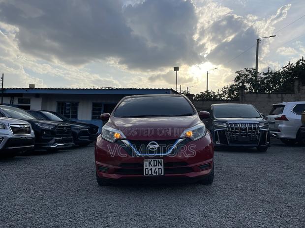Nissan Note 1.2 Hybrid 2017 Red