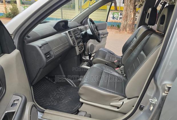 Nissan X-Trail 2004 Gold
