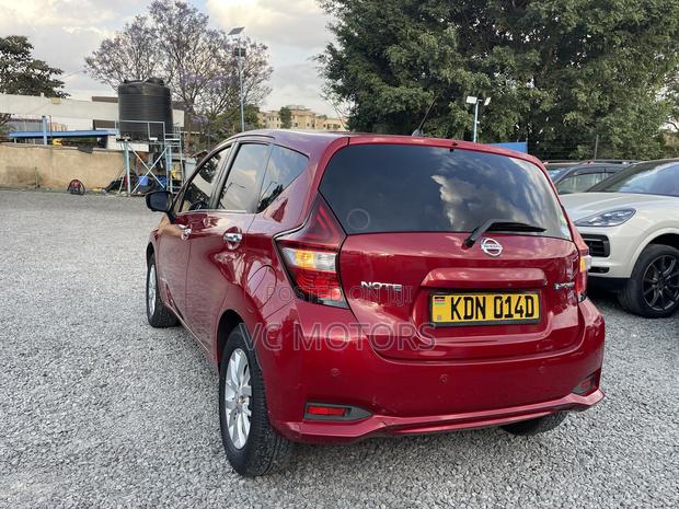 Nissan Note 1.2 Hybrid 2017 Red