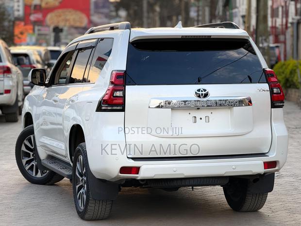 Toyota Land Cruiser Prado 2.8 2023