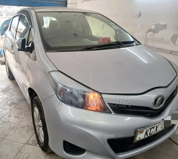Toyota Vitz 2013 Blue