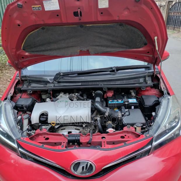 Toyota Vitz 1.3 FWD 5dr 2016 Red
