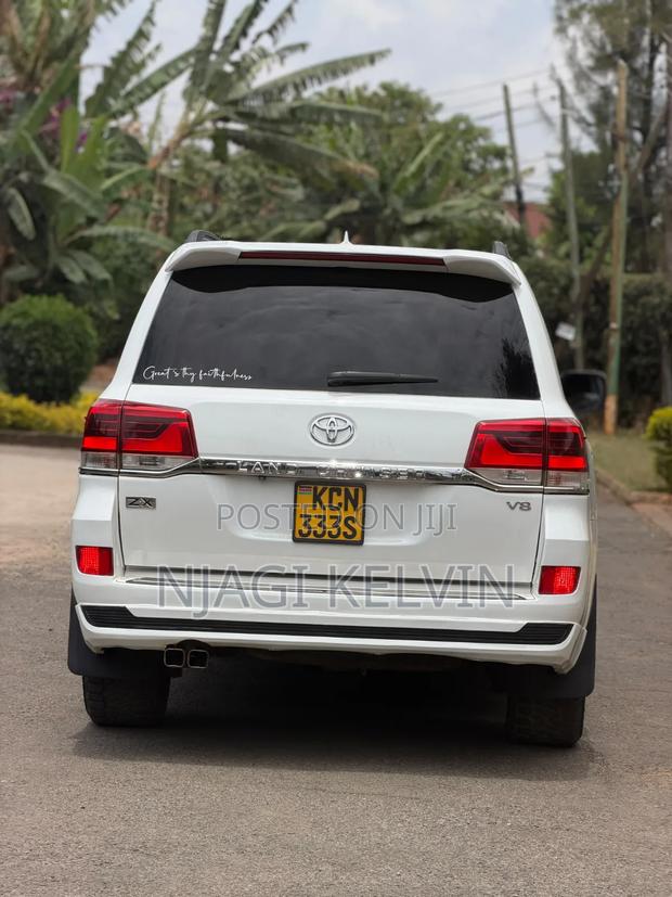 Toyota Land Cruiser 4.6 V8 ZX 2010 White