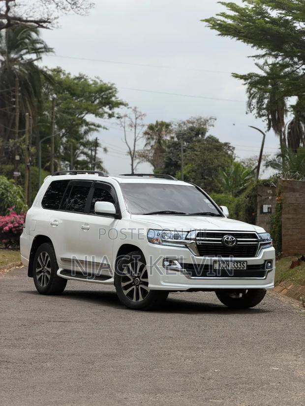 Toyota Land Cruiser 4.6 V8 ZX 2010 White