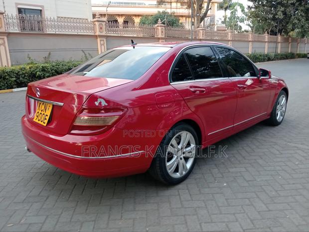 Mercedes-Benz C200 2010 Red