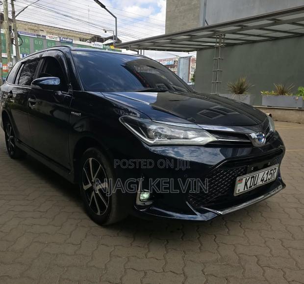 Toyota Corolla Fielder 1.5 Hybrid FWD 2018 Black