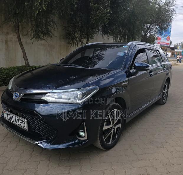 Toyota Corolla Fielder 1.5 Hybrid FWD 2018 Black