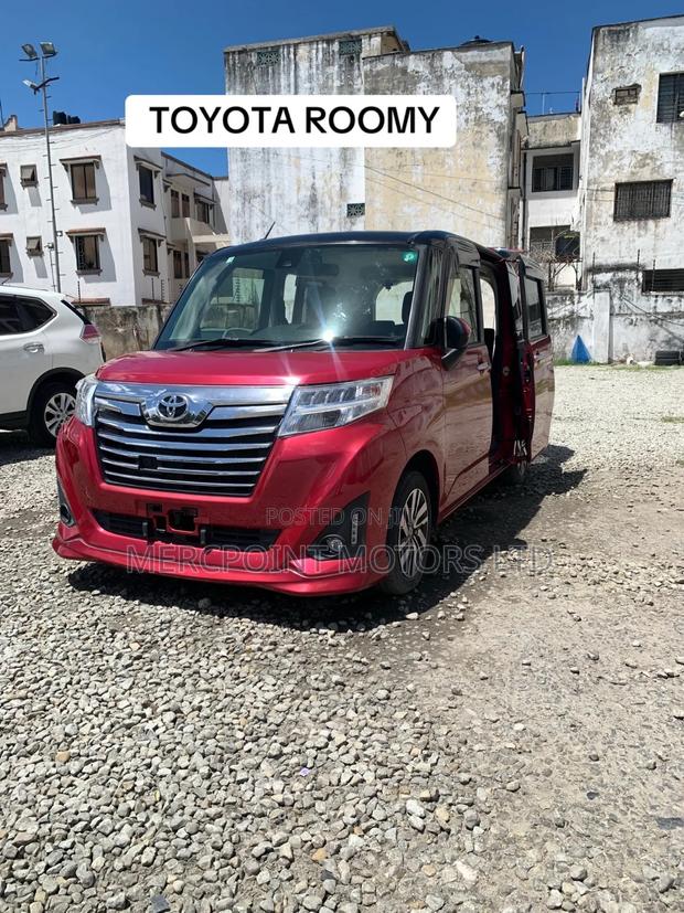Toyota Roomy 2020 Red