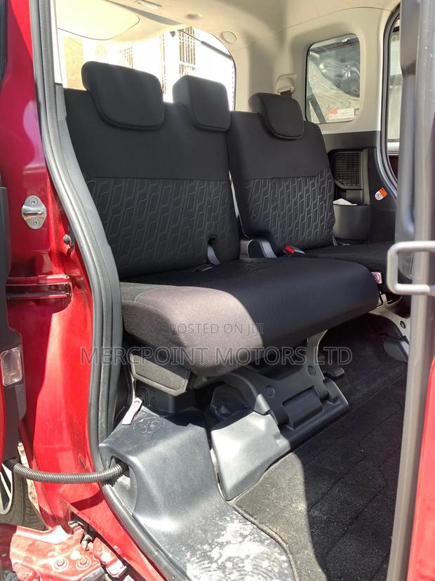 Toyota Roomy 2020 Red