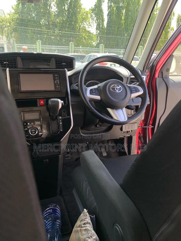 Toyota Roomy 2020 Red