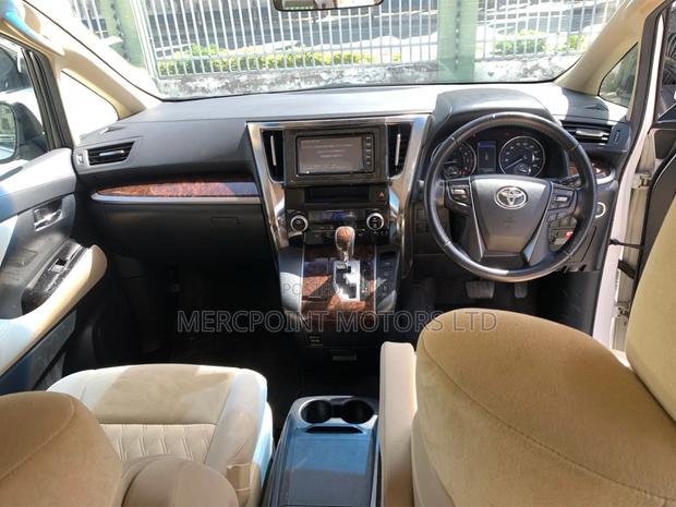 Toyota Vellfire 2019 Teal