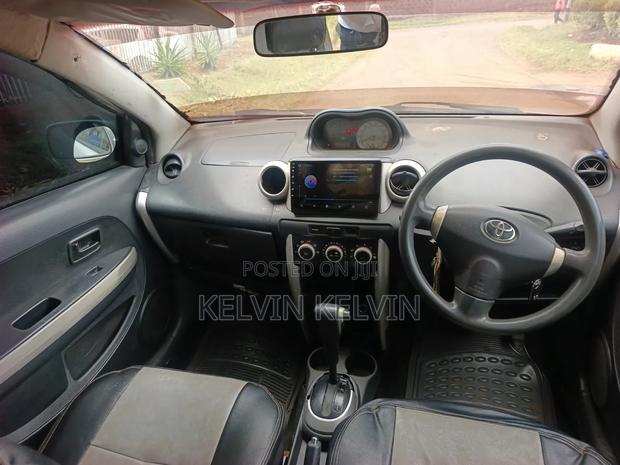 Toyota IST 2004 Silver