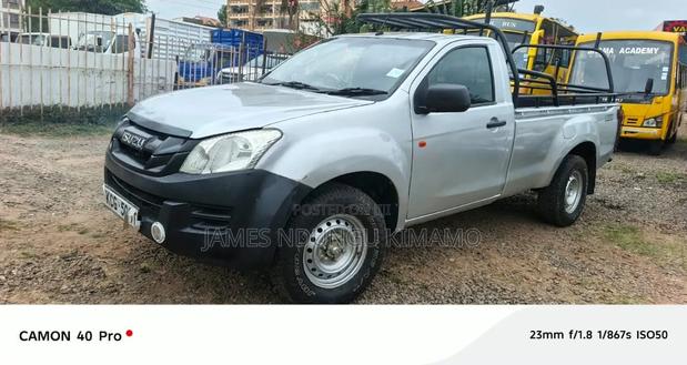 Isuzu D-MAX 2015 Silver