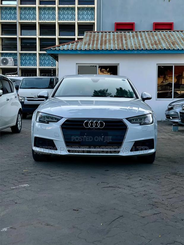 Audi A4 2.0T Premium FWD 2019 Pearl