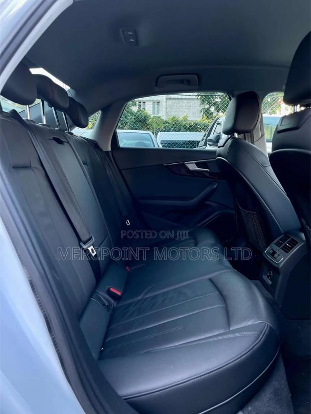 Audi A4 2.0T Premium FWD 2019 Pearl