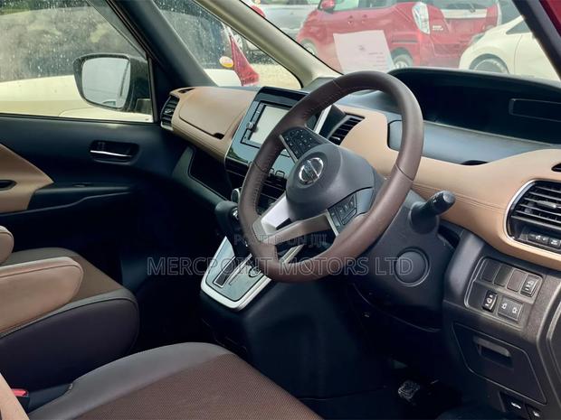 Nissan Serena 2019 Red