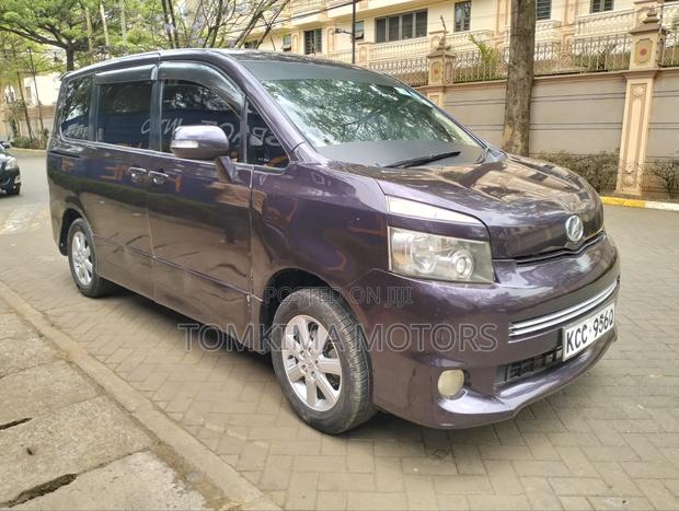 Toyota Noah 2009 Purple