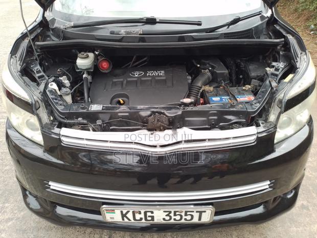 Toyota Voxy X 2WD 8-Seater 2009 Black
