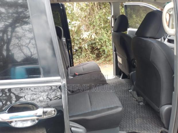 Toyota Voxy X 2WD 8-Seater 2009 Black