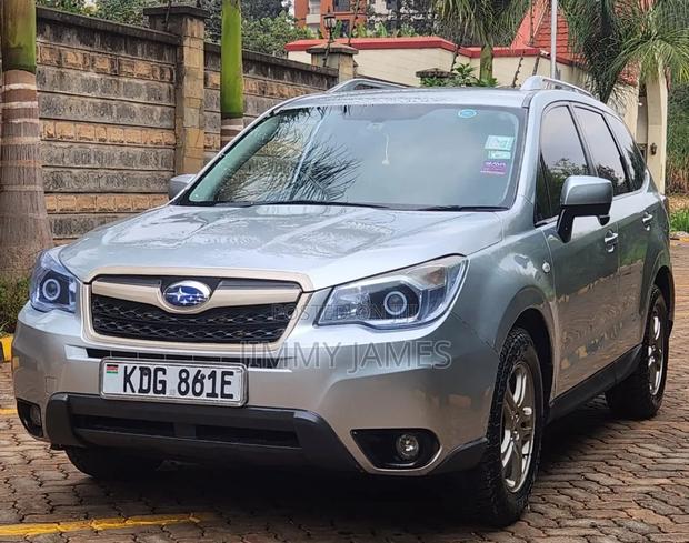 Subaru Forester 2.0XT Premium 4dr SUV AWD (2.0L 4cyl Turbo CVT) 2014