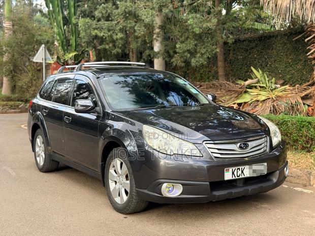 Subaru Outback 2.5i 2010 Gray
