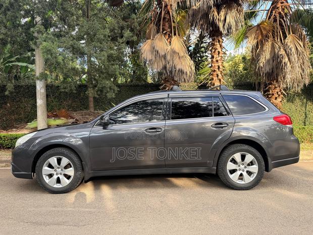 Subaru Outback 2.5i 2010 Gray