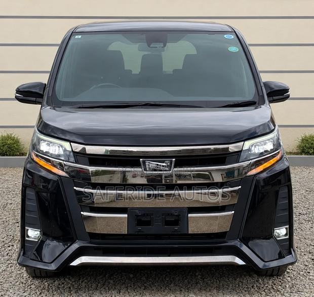 Toyota Noah 2.0 FWD (8 Seater) 2019 Matt Black