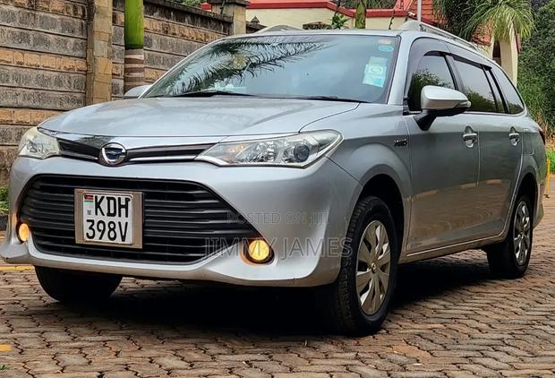Toyota Corolla Fielder 1.5 Petrol AWD 2017 Silver