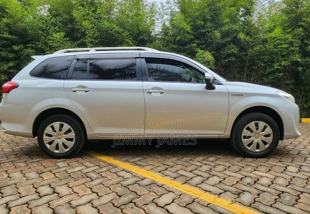 Toyota Corolla Fielder 1.5 Petrol AWD 2017 Silver