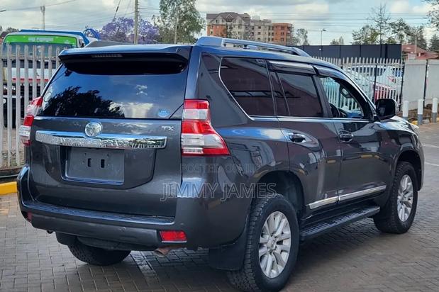 Toyota Land Cruiser Prado 2.8 D-4D 2015 Gray