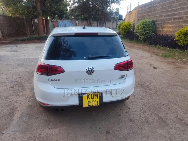 Volkswagen Golf TSI S 4-Door FWD 2016 White