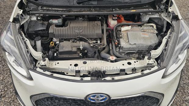 Toyota Sienta 1.5 AWD (6-seater) 2019 White