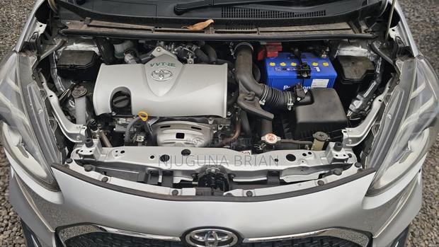 Toyota Sienta 1.5 AWD (6-seater) 2019 Silver