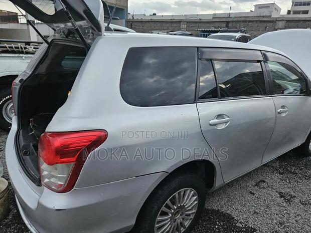 Toyota Corolla Fielder 1.5 Petrol FWD 2010 Silver