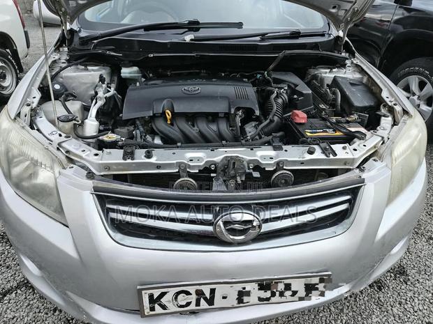 Toyota Corolla Fielder 1.5 Petrol FWD 2010 Silver