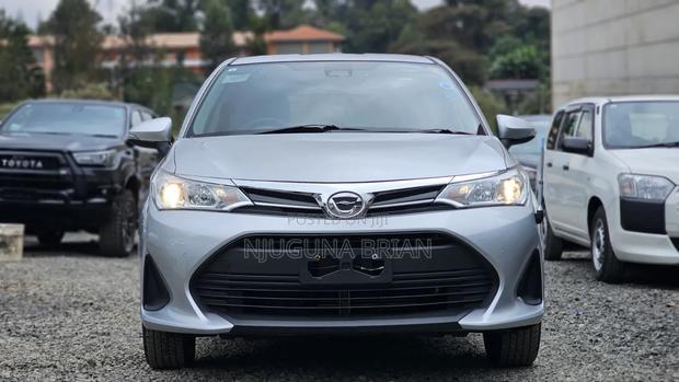 Toyota Corolla Fielder 1.5 Petrol FWD 2021 Silver
