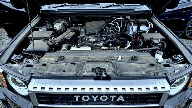 Toyota Land Cruiser Prado 2.7 2024 Black