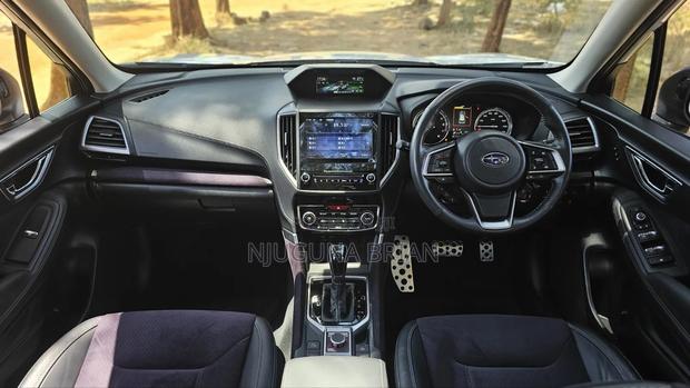 Subaru Forester Premium 2021 White