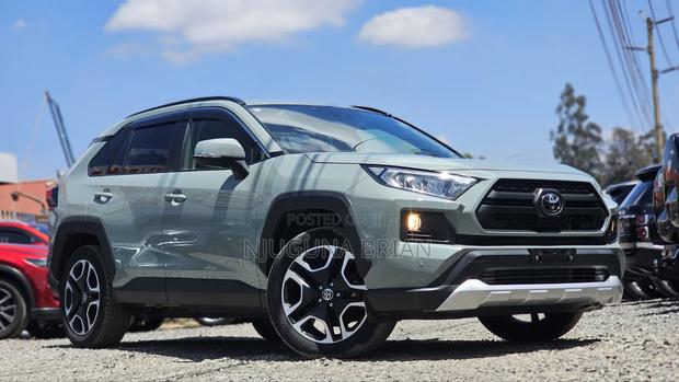 Toyota RAV4 Adventure AWD 2020 Green