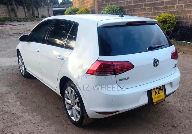 Volkswagen Golf TSI S 4-Door FWD 2016 White