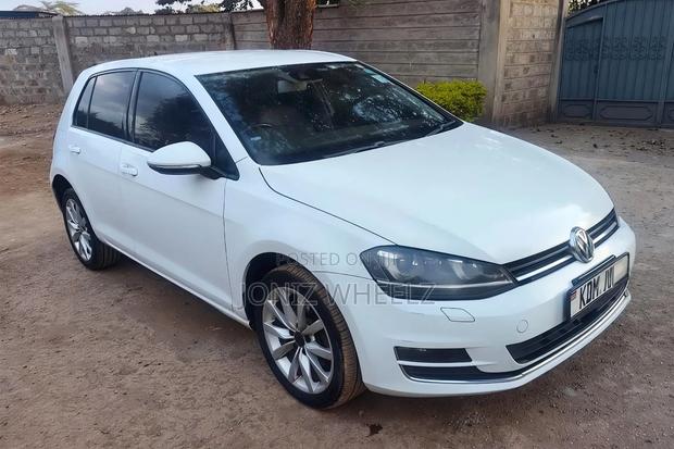 Volkswagen Golf TSI S 4-Door FWD 2016 White
