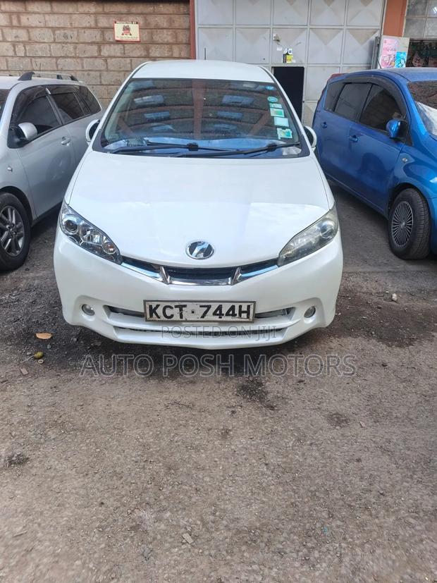 Toyota Wish 2012 White