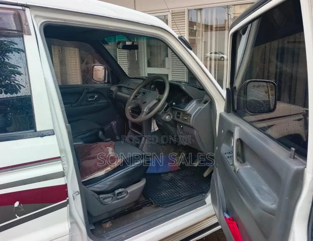 Mitsubishi Pajero 2008 White