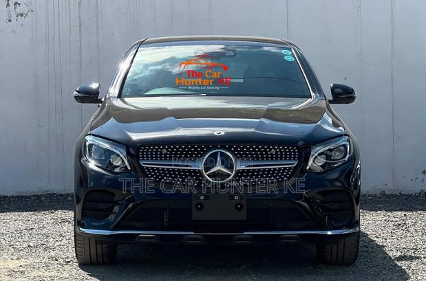 Mercedes-Benz 200 2019 Black