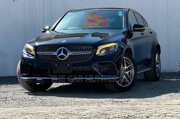 Mercedes-Benz 200 2019 Black