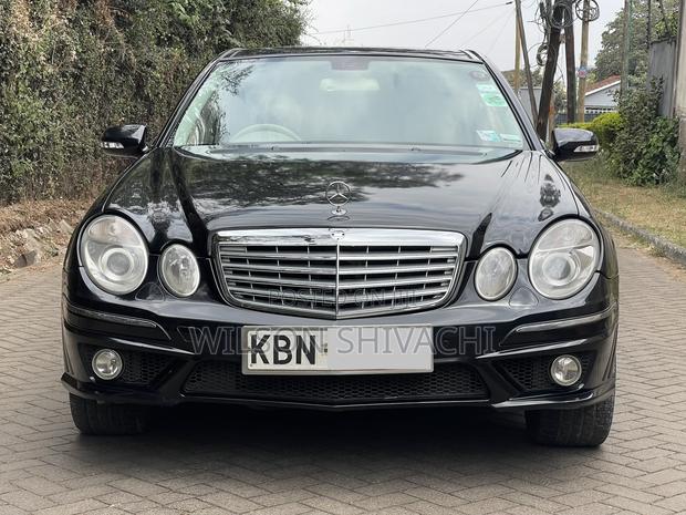 Mercedes-Benz E320 2004 Black